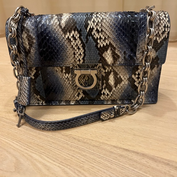 Ferragamo EXOTIC - Picture 2 of 7